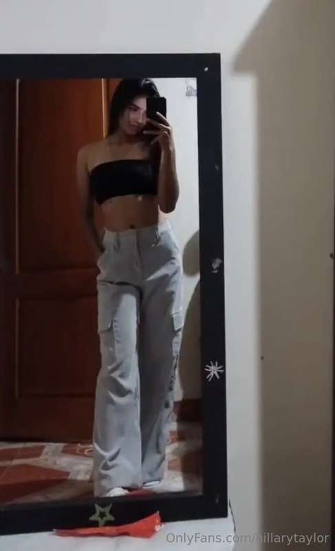 Hillarytaylor - Onlyfans - 08 Mar, 2024