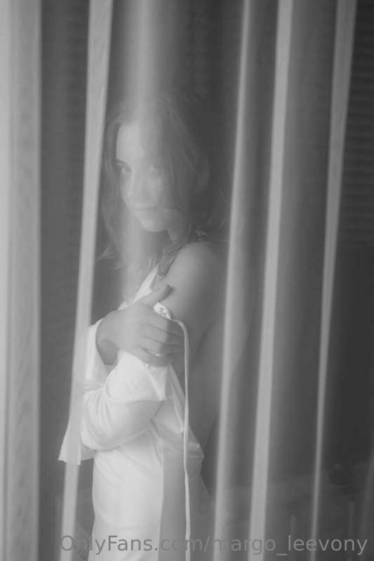 Tenderness and innocence are all that is vividly expressed i..