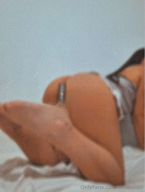 Unlock the photos to see my pink pussy uncensored 🔓 🔥 🩷