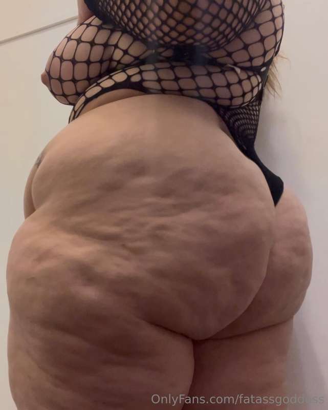 Fatassgoddess - Onlyfans - 08 Apr, 2025