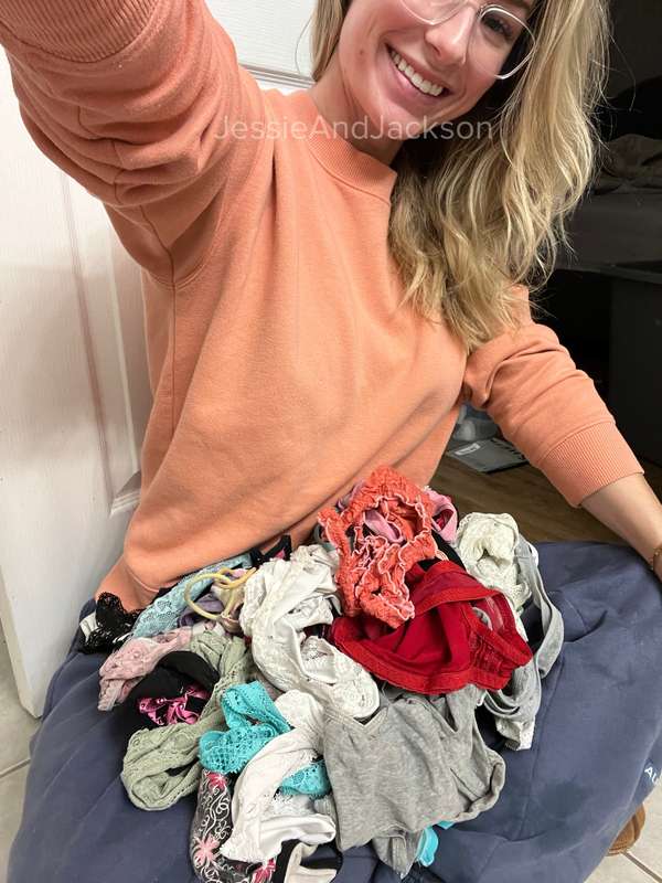 Calling all PANTY LOVERS! 🔥 US & Canada shipping only! I am .. 4