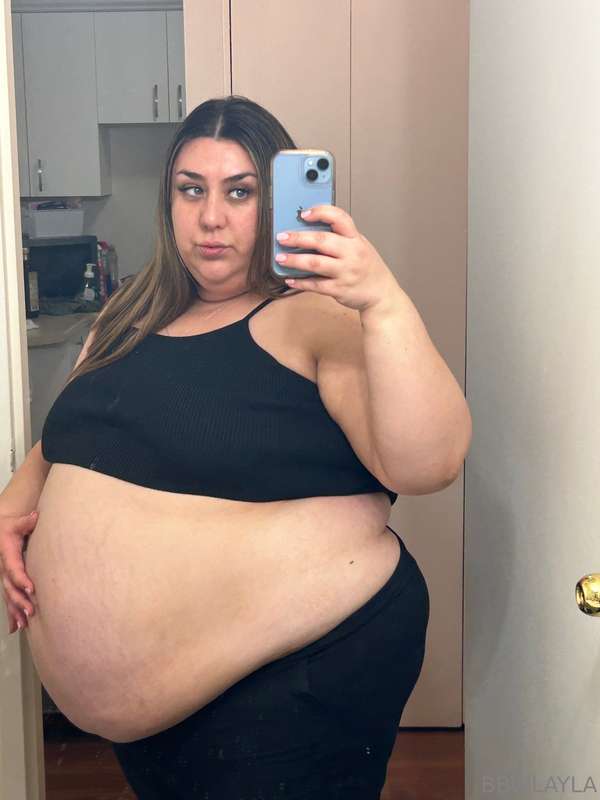 My belly is hanging more and more these days it’s getting so.. 6