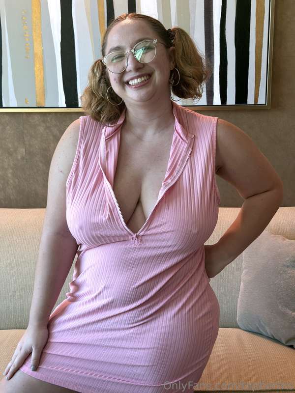 Photo Set 1: Maxine in Pink DressRemember to have renew on i.. 5