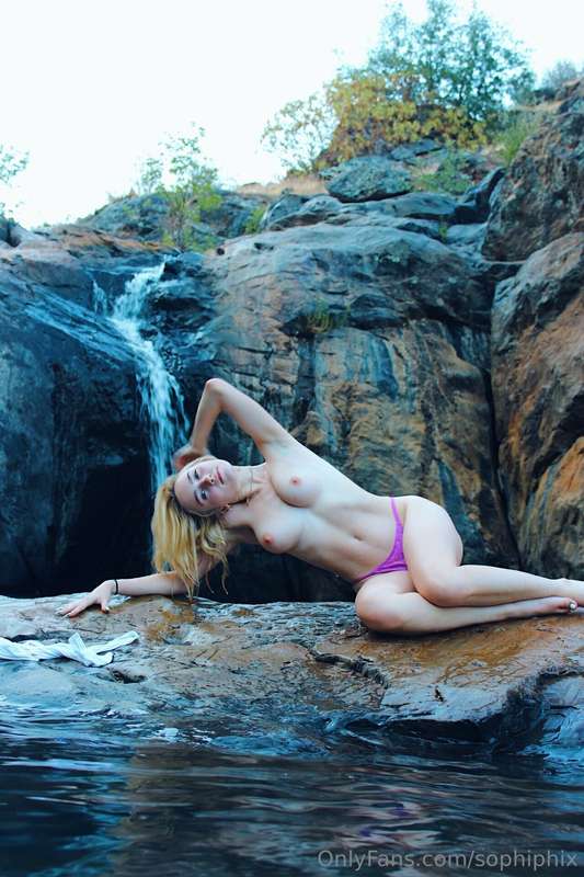 are you ready to get freaky by the waterfall 🥰 1