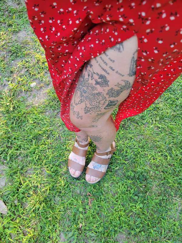 My cute outfit the other day for the pig roast 😋 😍 1