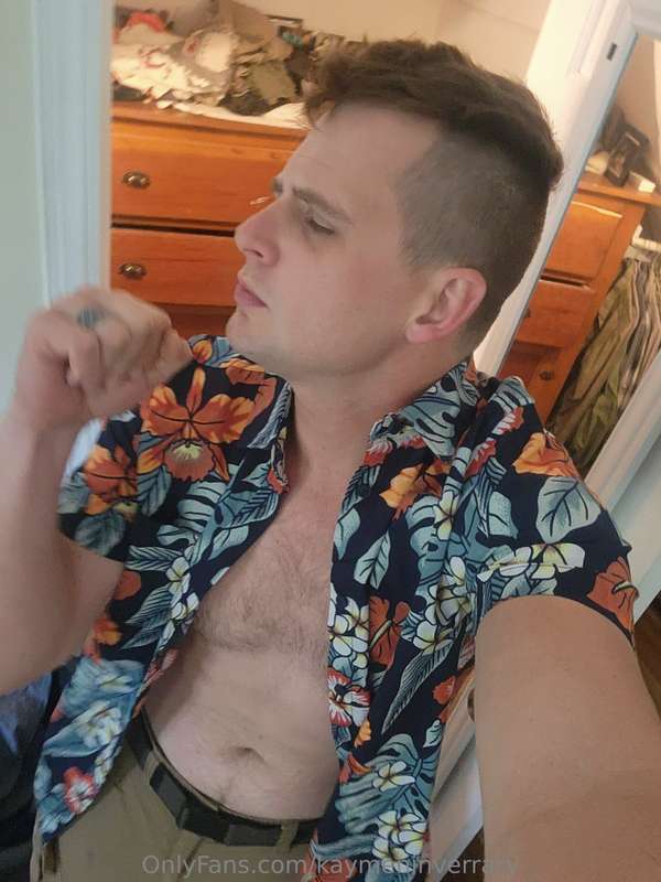 Cruising and chilling in my new father's day shirt. Haters g..