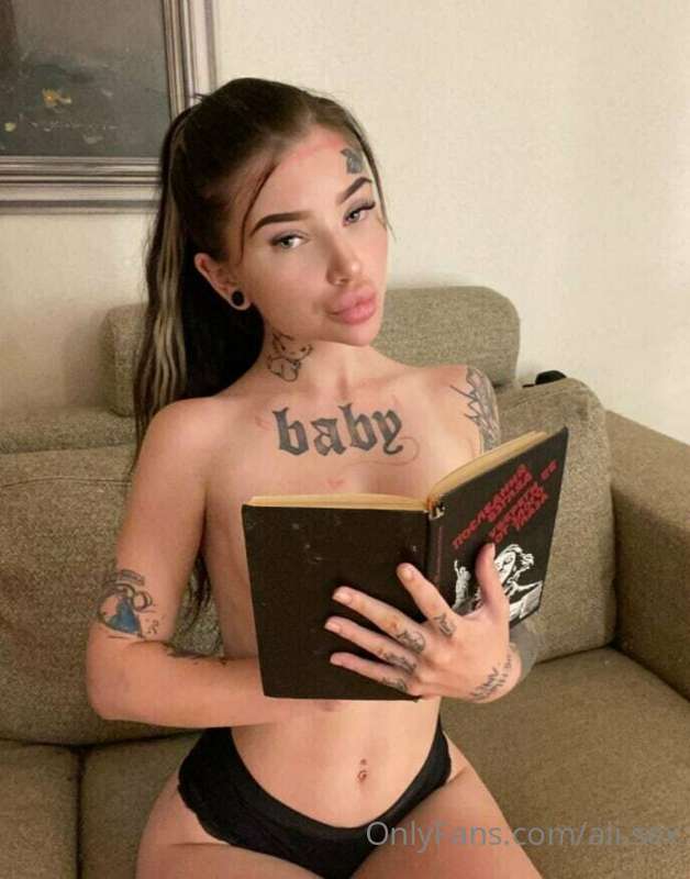 I love reading! But guess what I like even more? Waiting for..
