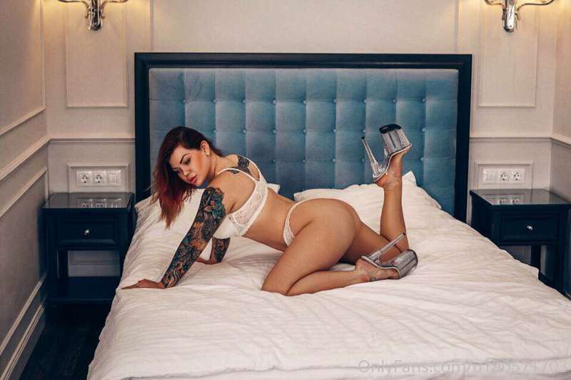 I think it's a good angle, don't you agree? ;)
@ukrainianhot..