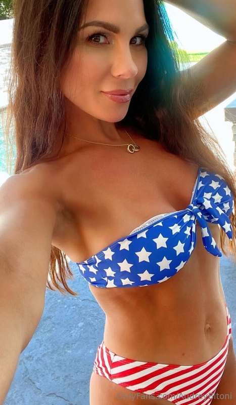 ❌Go follow @kirsten_price the real housewife of San Fernando..