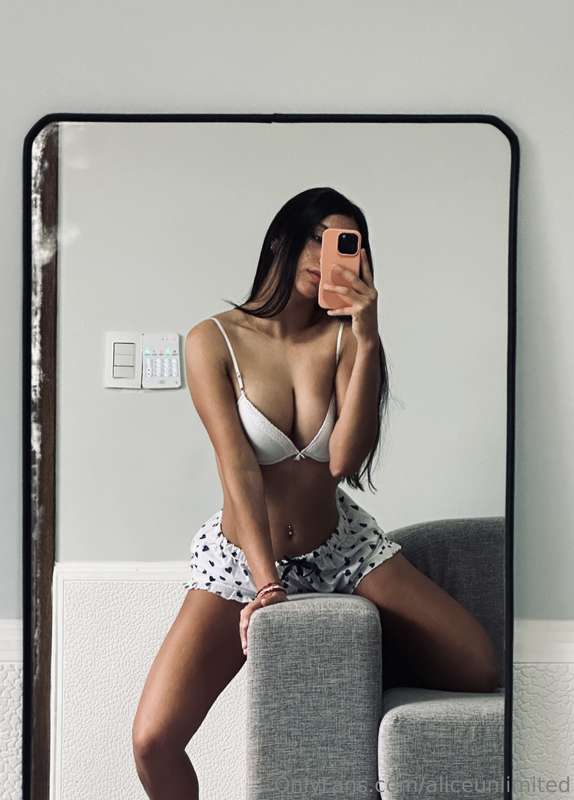 Morning selfie after a long night of boredom 🥺