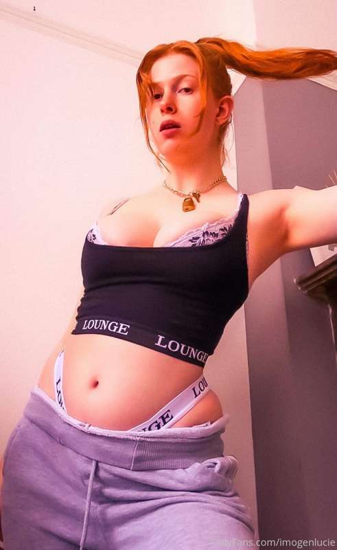 Who wants to make me their slut?😈💦 2