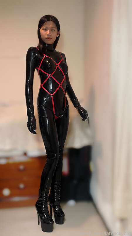 Latexskycat - Fansly - 18 May, 2025 8