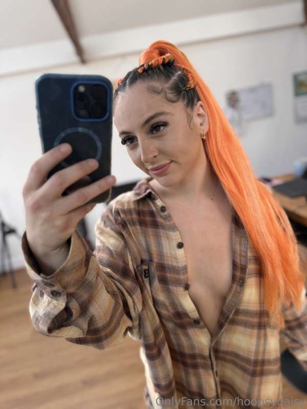 I'm thinking about something naughty, can you tell? 🥴 😏