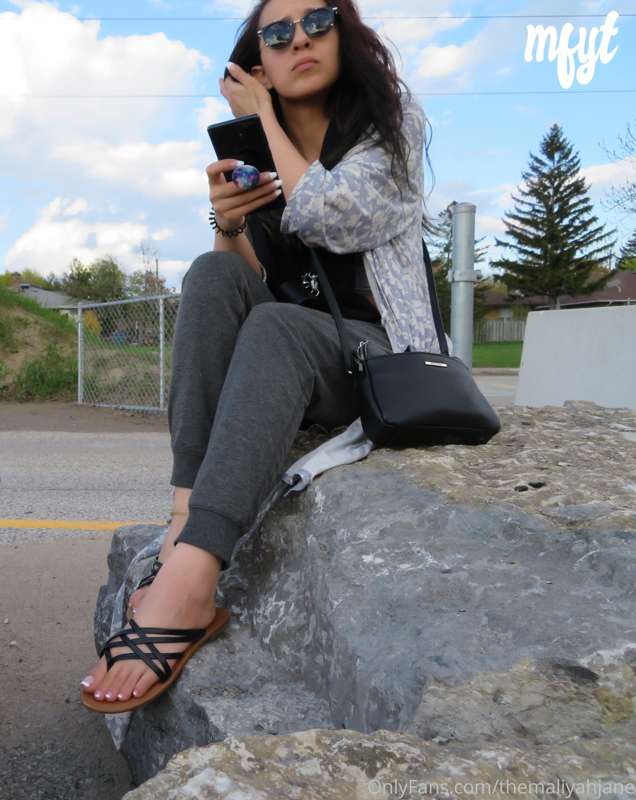 I miss these sandals so much. Long lost now.
