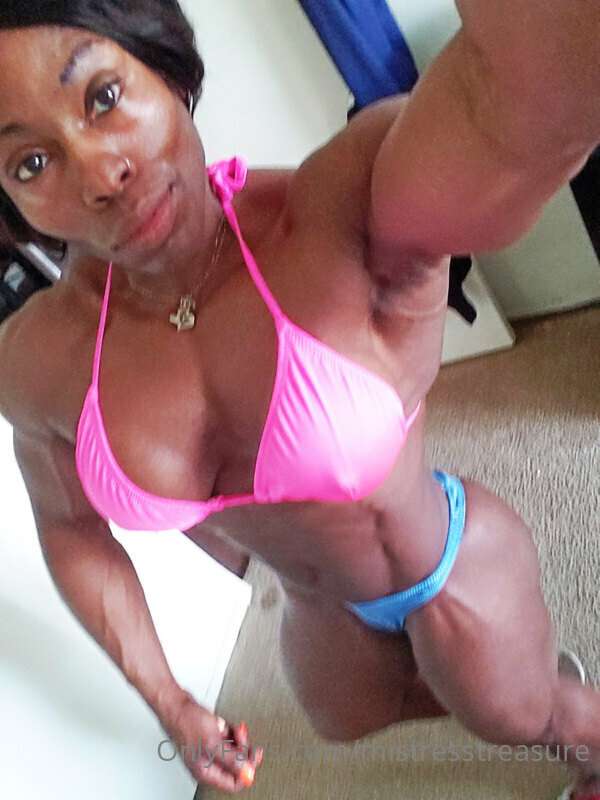 Nothing like some  MUSCLE MONDAY to START of the MONDAY 5