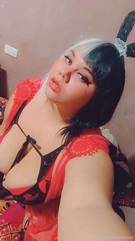 De rojo me veo bien vamos a ser crueles en la cama un poco o.. 3