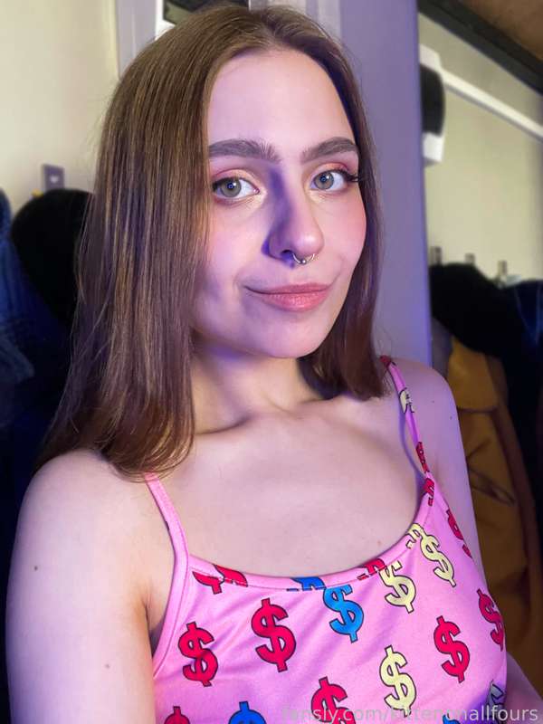 Kittenon_Allfours - Fansly - 14 Jun, 2022