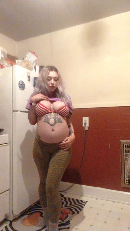 do any of these fit my high standards for Reddit? 😋 who want.. 7
