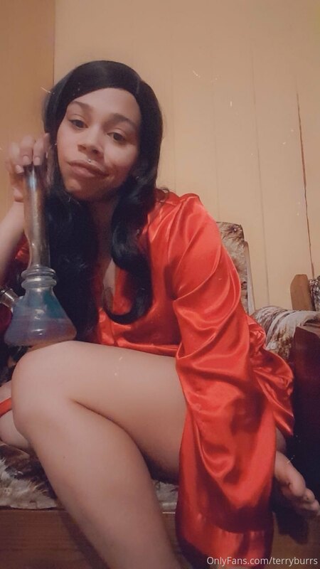 Morning Wake and Bake babes~

This isn't something I share, .. 1