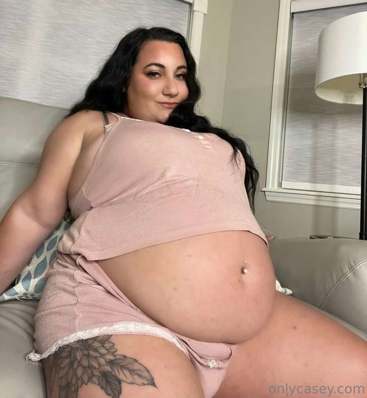 So round I can barely sit upright these days 🙈 I find myself.. 2