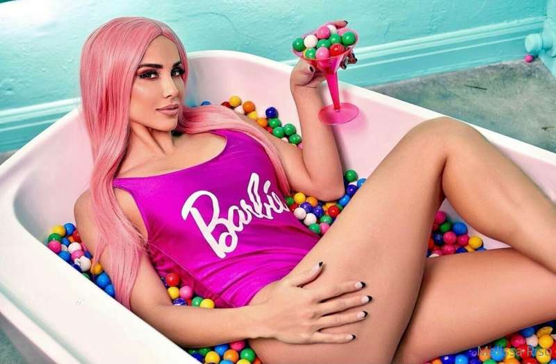 Can I be your Barbie? 😏