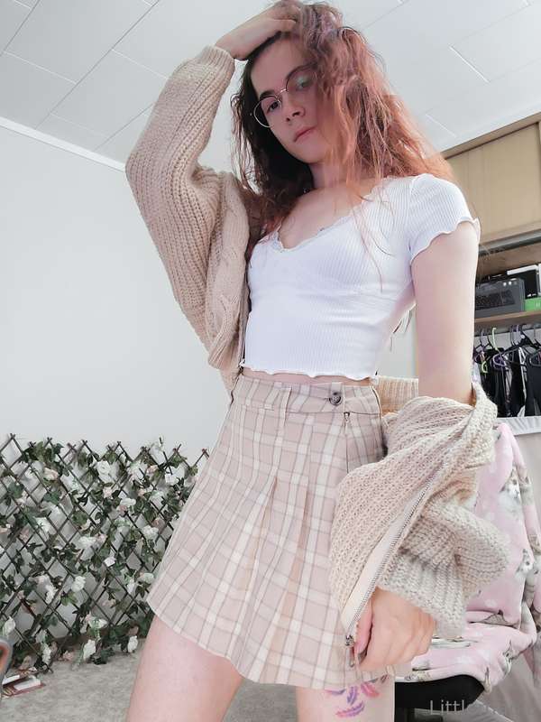 Would you date a trans girl? 1