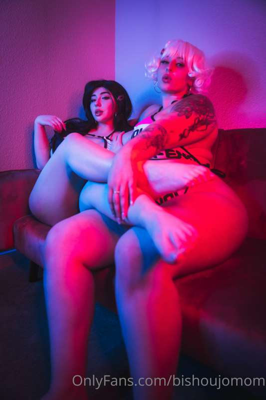 Surprise little $3 set ft @qtsnack dropping in your inbox to.. 1