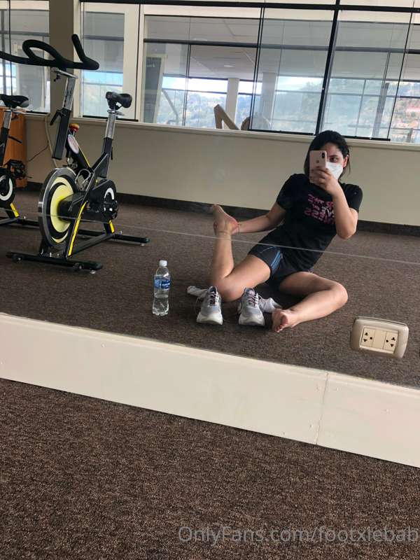New in onlyfans.com/footsiebab  my first Gym photo Set inclu..