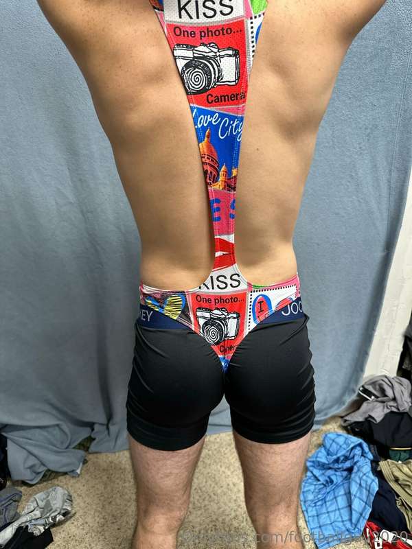Not sure what this is the private is wearing! 4