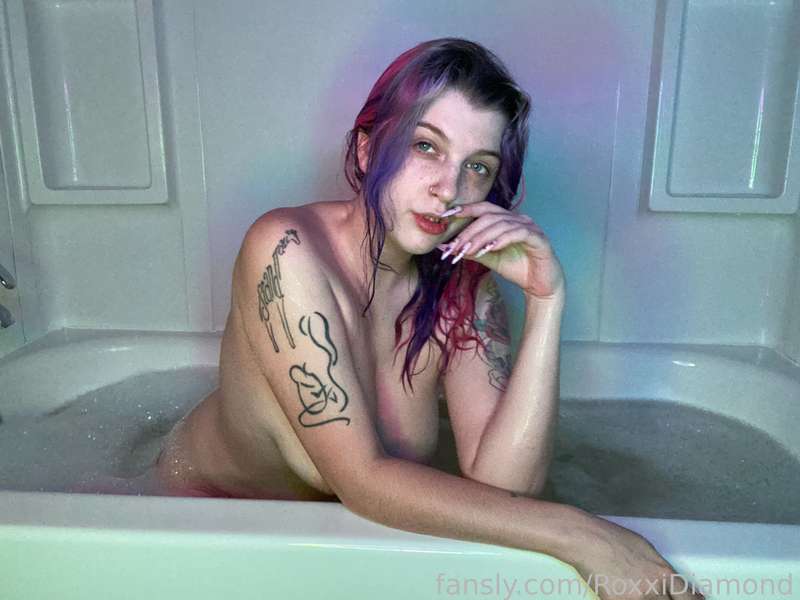 Roxxidiamond - Fansly - 13 Jan, 2025 33