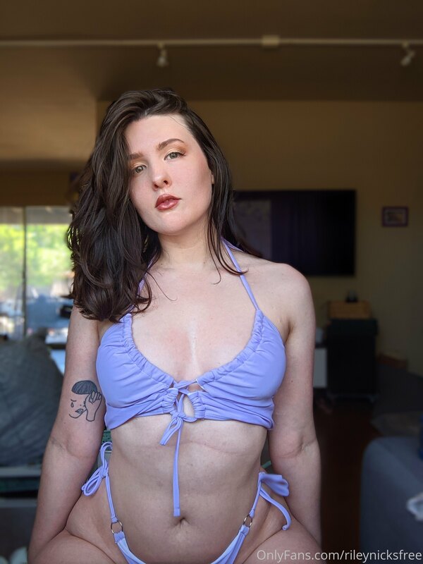 I'm going to make my own squirting dildos (in diff colors) f..
