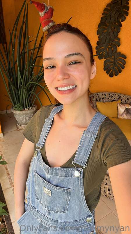 Happy me with a healed and healthy skin haha!
Today I am goi.. 2