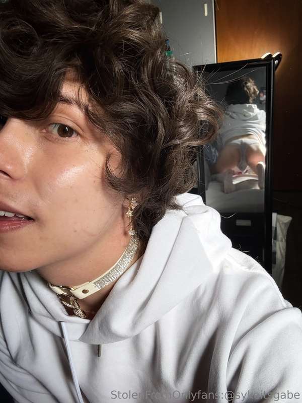 I’m just a lil guy 🥺 pls be kind I know I’m chronically late.. 11