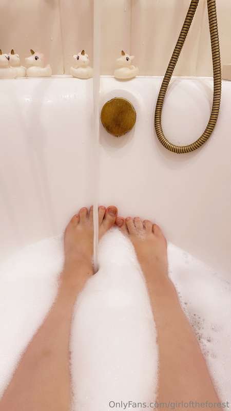 Guys, for the first time in a hundred years, I took a bath. ..