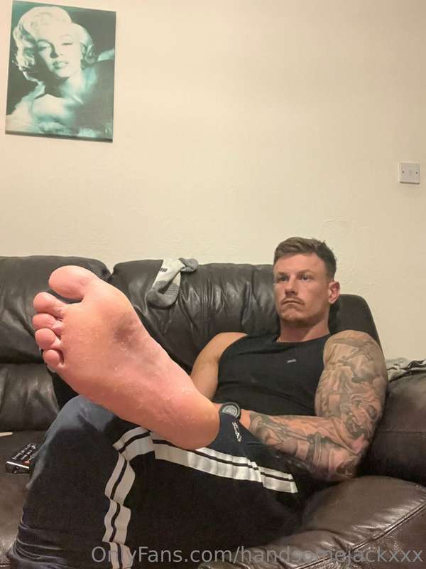 Most handsome feet in the game 🦶🏽🦶🏽