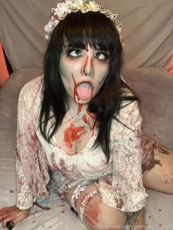 Till death do us part, then I’m gonna eat ya💀❤️ 10