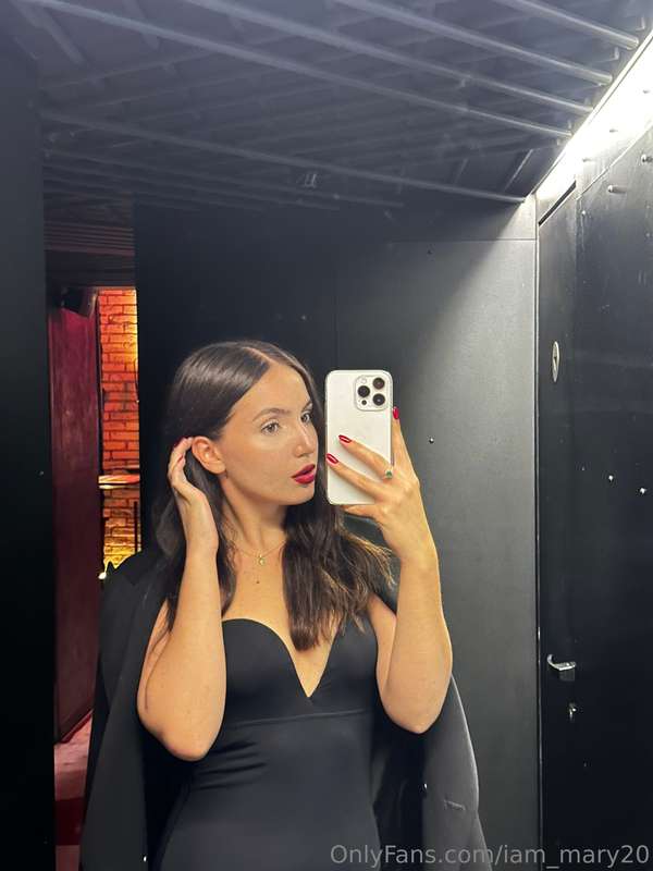 My daily tradition has become photos in the mirror, it's alr..