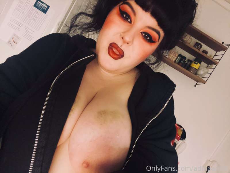 ready for a good kitchen fuck 💕