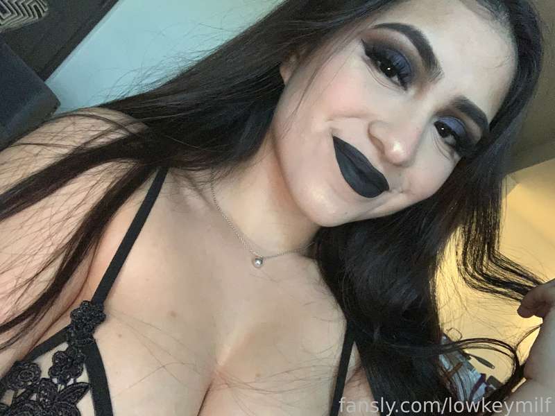 Lowkeymilf - Fansly - 19 Jan, 2023 15