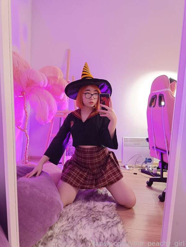 Your_Peachy_Girl - Fansly - 31 Oct, 2024 7