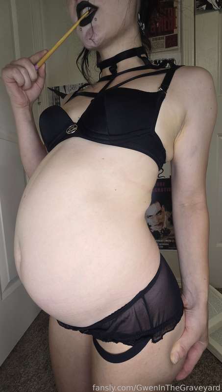 Gweninthegraveyard - Fansly - 09 Jun, 2025 12