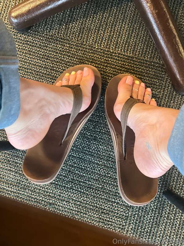 Some pics from last week 🩷 I’m ready for a new pedi. I’ve le.. 9