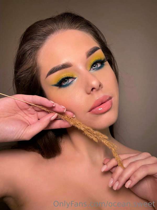 Do you like my makeup?💋💋