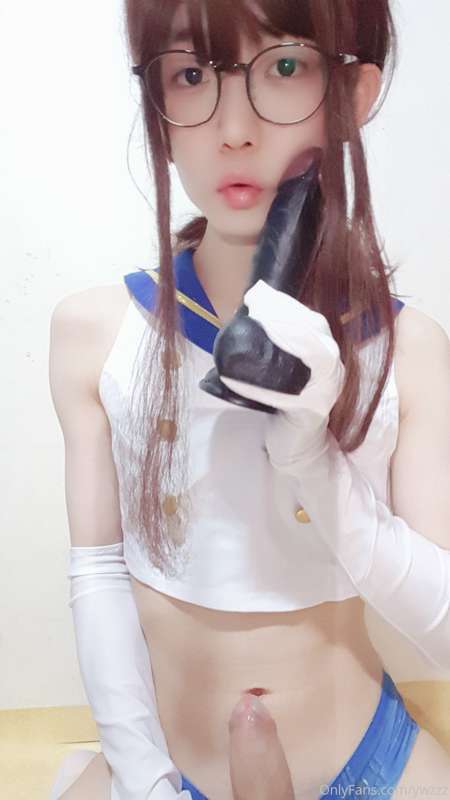 so horny🥰 2