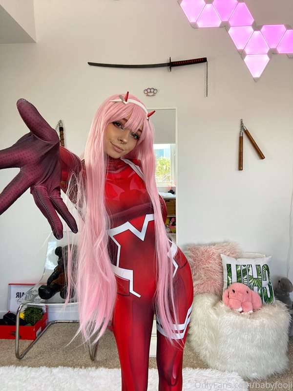 Zero Two set pt. 5 🌸🖤🧠🌩🍭🧸 20