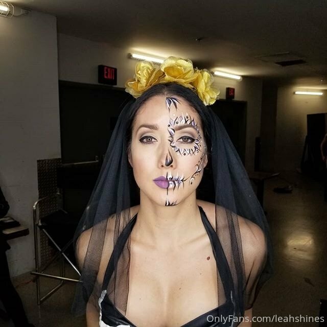 Who's excited for Halloween?  TRICK or TREAT? ???
