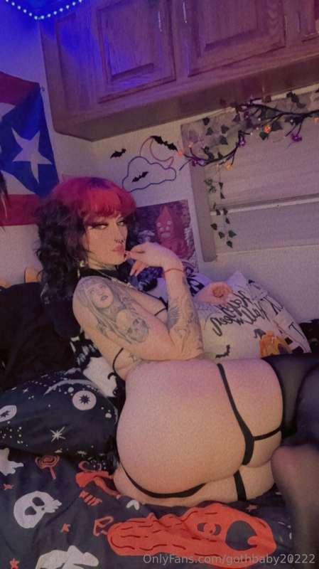 Content dump cause I love to spoil my fans 🎃🧡 make a mess fo.. 6