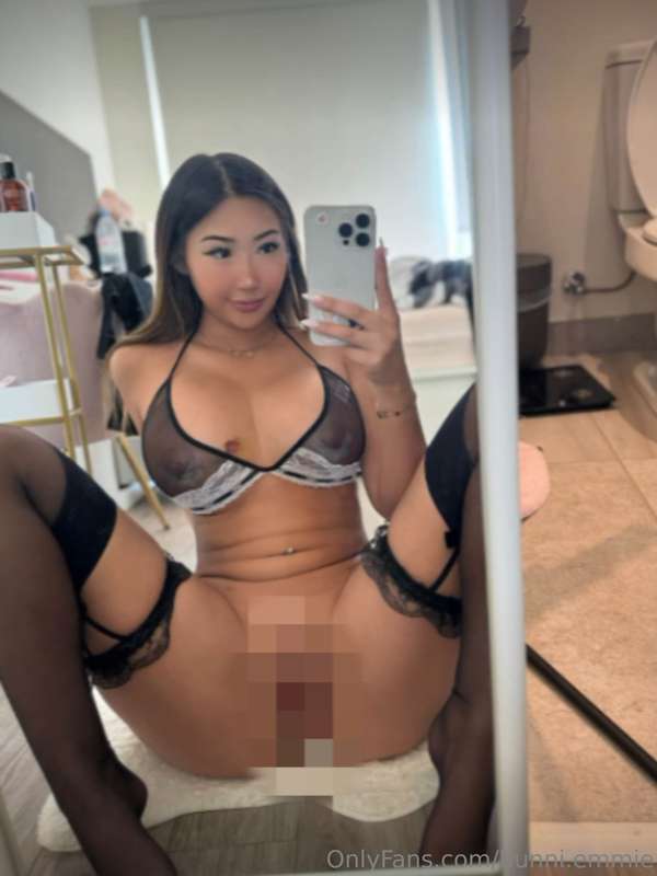 MY TIGHT BODY NEEDS DICK 🥵Come over, stretch me out 😈 put me..