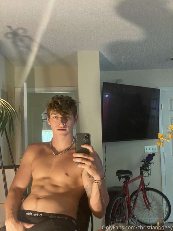 Cum n get me 😏