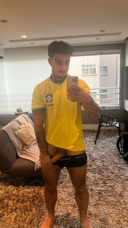 Ich bin in 🇧🇷 angekommen. Hier gibt es die geilsten Frauen😏 ..